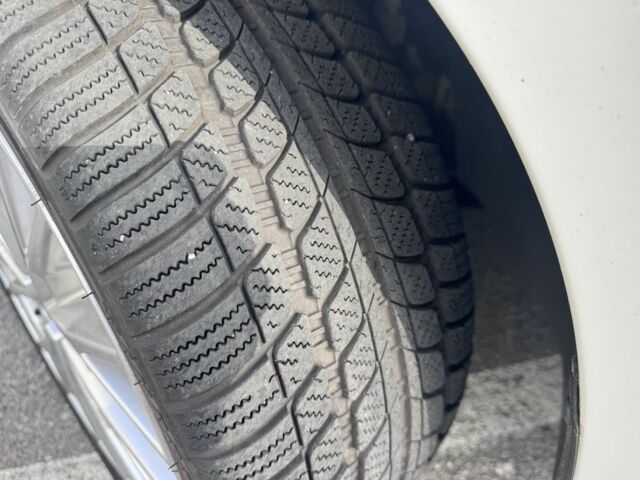 Белый Фольксваген Пассат Вариант, объемом двигателя 2 л и пробегом 275 тыс. км за 15999 $, фото 14 на Automoto.ua