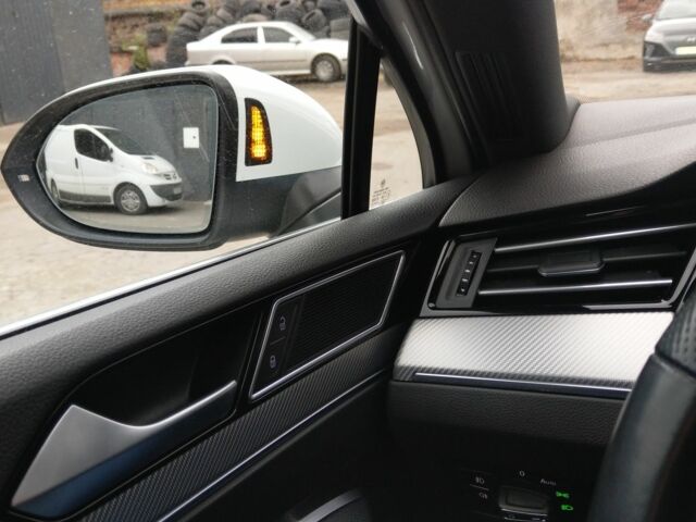 Белый Фольксваген Пассат Вариант, объемом двигателя 2 л и пробегом 210 тыс. км за 25000 $, фото 10 на Automoto.ua