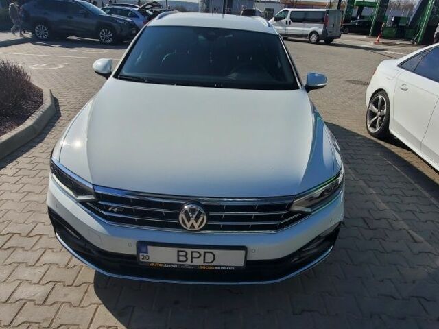 Белый Фольксваген Пассат Вариант, объемом двигателя 2 л и пробегом 210 тыс. км за 25000 $, фото 21 на Automoto.ua