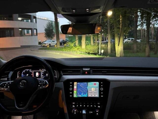 Фольксваген Пассат Вариант 2020 в Киеве на Automoto.ua Белый Фольксваген Пассат Вариант, объемом двигателя 2 л и пробегом 199 тыс. км за 25999 $, фото 10 на Automoto.ua