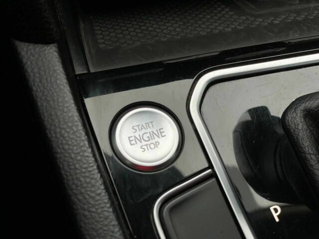 Белый Фольксваген Пассат Вариант, объемом двигателя 2 л и пробегом 265 тыс. км за 19500 $, фото 16 на Automoto.ua