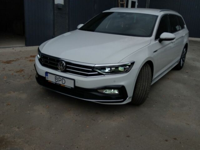 Белый Фольксваген Пассат Вариант, объемом двигателя 2 л и пробегом 210 тыс. км за 25000 $, фото 14 на Automoto.ua