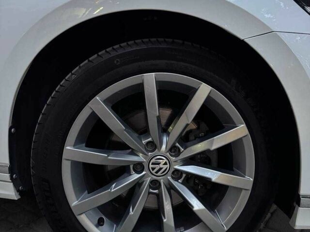 Фольксваген Пассат Вариант 2020 в Киеве на Automoto.ua Белый Фольксваген Пассат Вариант, объемом двигателя 2 л и пробегом 199 тыс. км за 25999 $, фото 6 на Automoto.ua