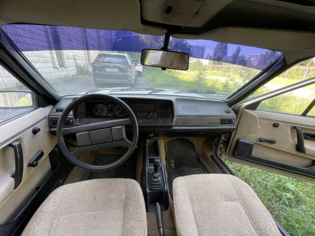 Фольксваген Пассат Вариант 1986 в Киеве на Automoto.ua Бежевый Фольксваген Пассат Вариант, объемом двигателя 1.6 л и пробегом 400 тыс. км за 1050 $, фото 8 на Automoto.ua