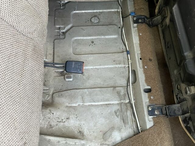 Фольксваген Пассат Вариант 1986 в Киеве на Automoto.ua Бежевый Фольксваген Пассат Вариант, объемом двигателя 1.6 л и пробегом 400 тыс. км за 1050 $, фото 10 на Automoto.ua