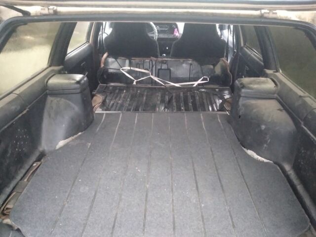 Бежевый Фольксваген Пассат Вариант, объемом двигателя 1 л и пробегом 200 тыс. км за 1050 $, фото 4 на Automoto.ua