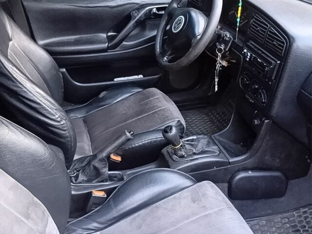 Бежевий Фольксваген Пассат Варіант, об'ємом двигуна 1.9 л та пробігом 330 тис. км за 2700 $, фото 5 на Automoto.ua