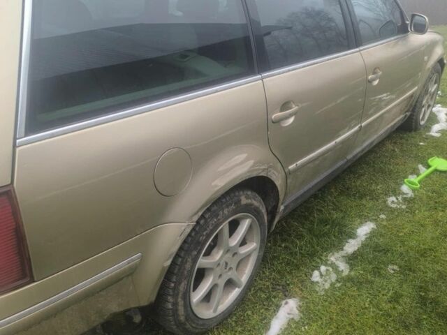 Бежевий Фольксваген Пассат Варіант, об'ємом двигуна 1.9 л та пробігом 400 тис. км за 2900 $, фото 2 на Automoto.ua