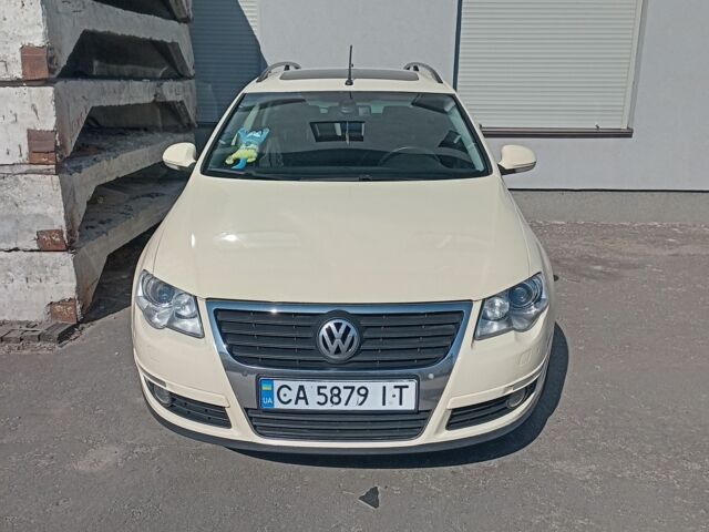 Бежевий Фольксваген Пассат Варіант, об'ємом двигуна 2 л та пробігом 315 тис. км за 5400 $, фото 1 на Automoto.ua