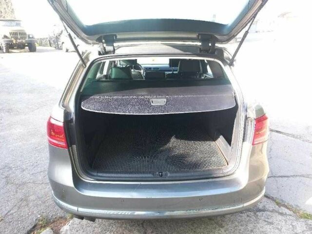 Бежевый Фольксваген Пассат Вариант, объемом двигателя 2 л и пробегом 346 тыс. км за 10000 $, фото 9 на Automoto.ua