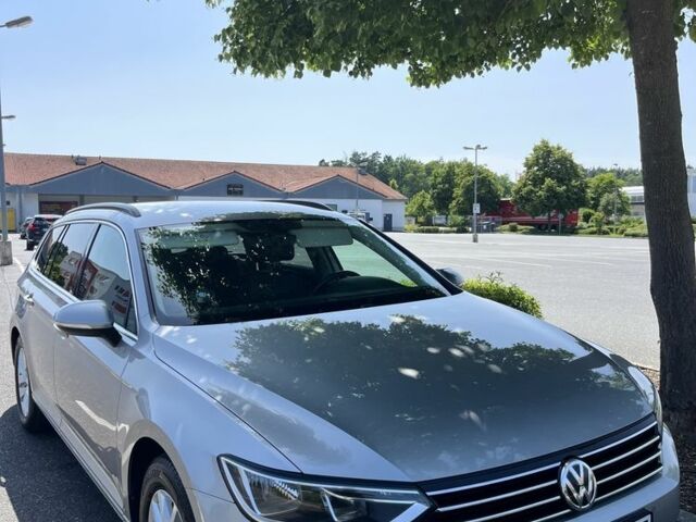 Бежевый Фольксваген Пассат Вариант, объемом двигателя 2 л и пробегом 255 тыс. км за 15119 $, фото 2 на Automoto.ua