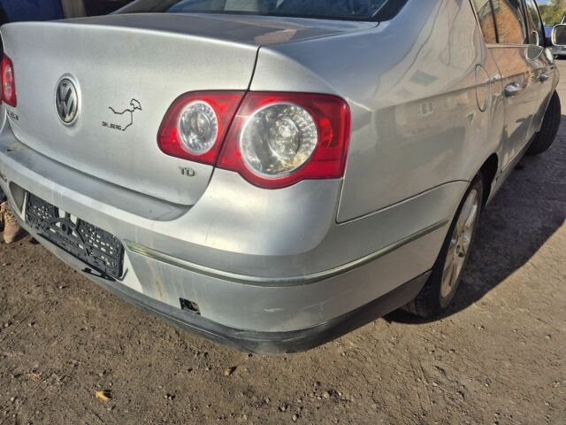 Чорний Фольксваген Пассат Варіант, об'ємом двигуна 2.8 л та пробігом 280 тис. км за 1500 $, фото 3 на Automoto.ua