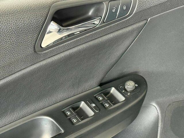 Чорний Фольксваген Пассат Варіант, об'ємом двигуна 1.8 л та пробігом 275 тис. км за 6990 $, фото 9 на Automoto.ua