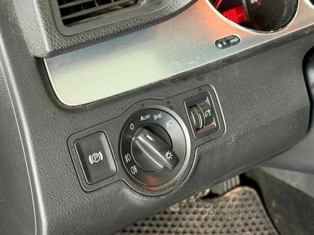 Чорний Фольксваген Пассат Варіант, об'ємом двигуна 1.8 л та пробігом 275 тис. км за 6990 $, фото 10 на Automoto.ua