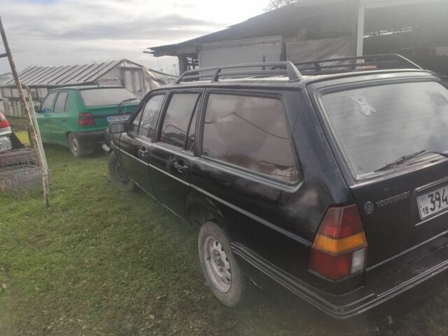 Черный Фольксваген Пассат Вариант, объемом двигателя 1.8 л и пробегом 450 тыс. км за 650 $, фото 3 на Automoto.ua