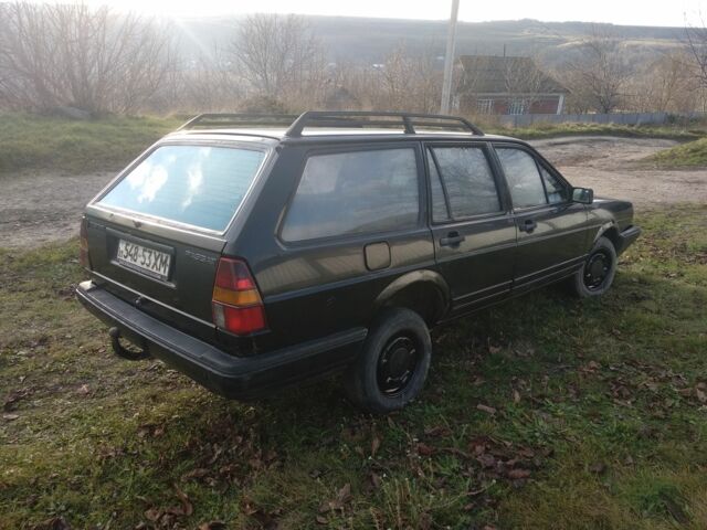 Черный Фольксваген Пассат Вариант, объемом двигателя 1 л и пробегом 500 тыс. км за 700 $, фото 4 на Automoto.ua