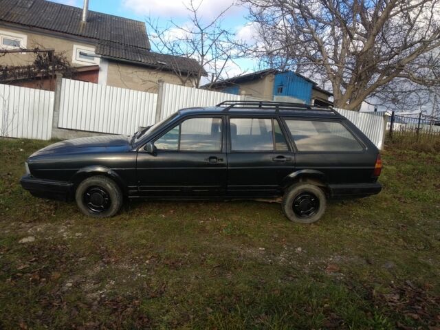 Черный Фольксваген Пассат Вариант, объемом двигателя 1 л и пробегом 500 тыс. км за 700 $, фото 3 на Automoto.ua