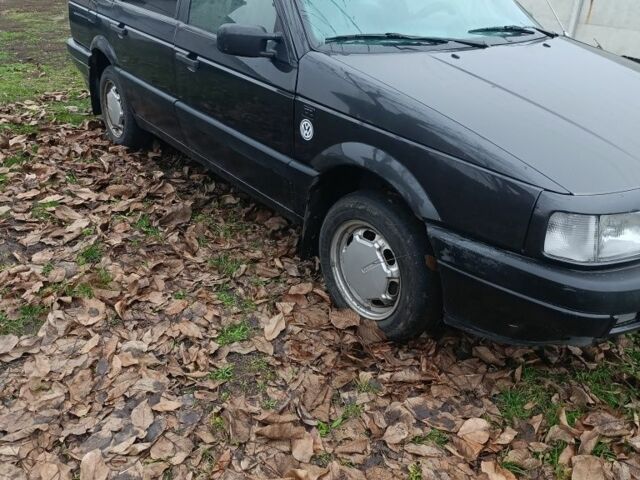 Чорний Фольксваген Пассат Варіант, об'ємом двигуна 1.8 л та пробігом 140 тис. км за 1800 $, фото 2 на Automoto.ua