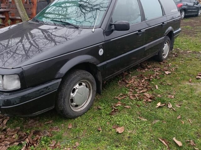 Чорний Фольксваген Пассат Варіант, об'ємом двигуна 1.8 л та пробігом 140 тис. км за 1800 $, фото 1 на Automoto.ua