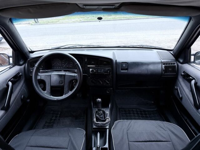 Черный Фольксваген Пассат Вариант, объемом двигателя 1.9 л и пробегом 359 тыс. км за 2500 $, фото 8 на Automoto.ua