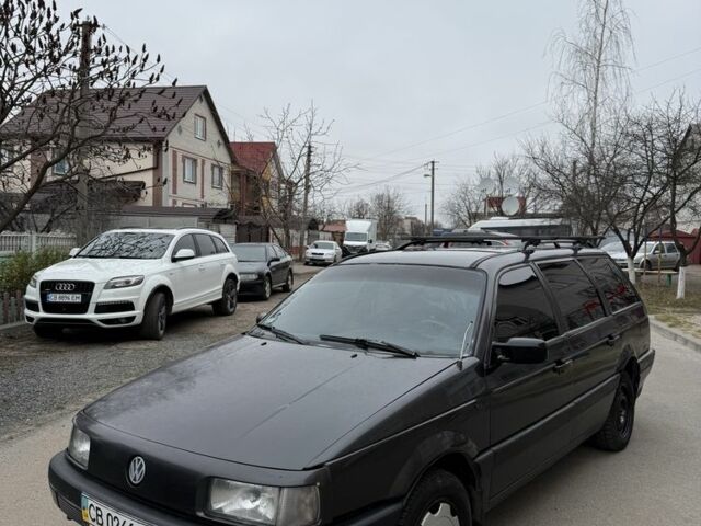 Черный Фольксваген Пассат Вариант, объемом двигателя 1.8 л и пробегом 326 тыс. км за 1350 $, фото 1 на Automoto.ua