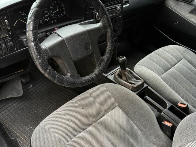 Черный Фольксваген Пассат Вариант, объемом двигателя 1.8 л и пробегом 326 тыс. км за 1350 $, фото 12 на Automoto.ua