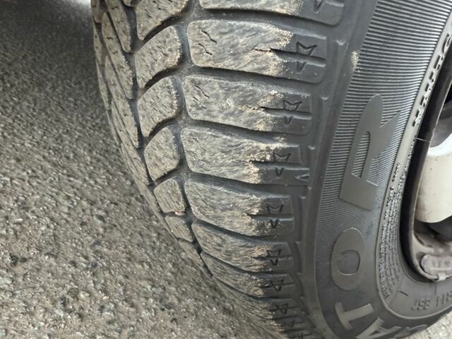 Черный Фольксваген Пассат Вариант, объемом двигателя 1.8 л и пробегом 326 тыс. км за 1350 $, фото 8 на Automoto.ua