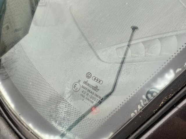 Черный Фольксваген Пассат Вариант, объемом двигателя 1.8 л и пробегом 326 тыс. км за 1350 $, фото 9 на Automoto.ua