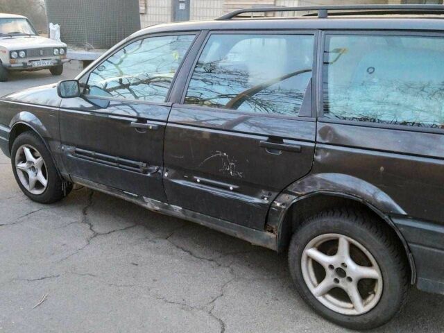 Фольксваген Пассат Вариант 1990 в Киеве на Automoto.ua Черный Фольксваген Пассат Вариант, объемом двигателя 0 л и пробегом 500 тыс. км за 1000 $, фото 3 на Automoto.ua
