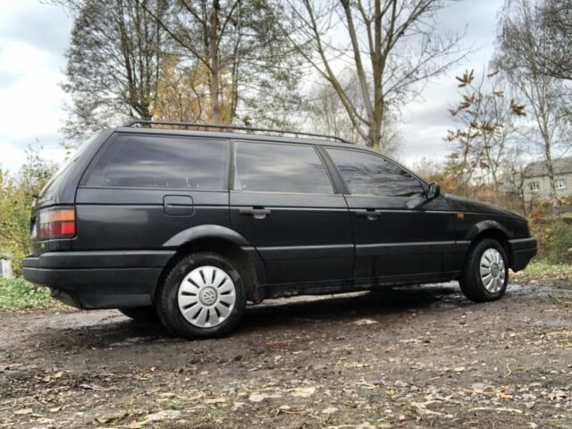 Чорний Фольксваген Пассат Варіант, об'ємом двигуна 1.8 л та пробігом 421 тис. км за 1050 $, фото 1 на Automoto.ua