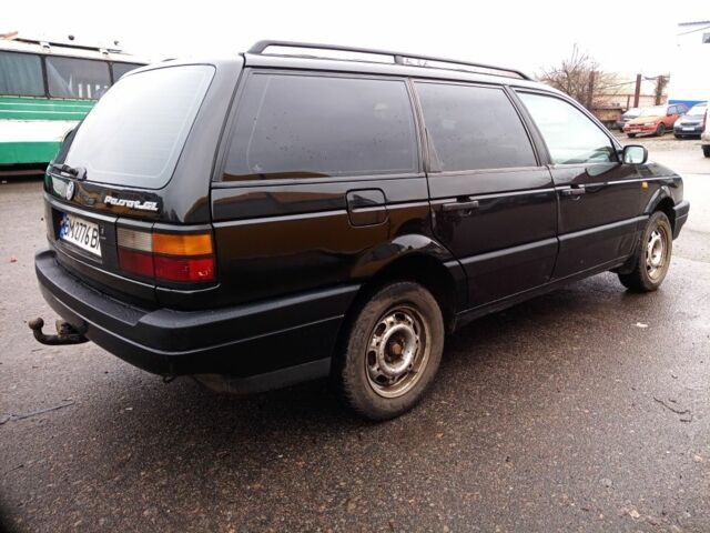 Черный Фольксваген Пассат Вариант, объемом двигателя 1.9 л и пробегом 333 тыс. км за 2500 $, фото 3 на Automoto.ua