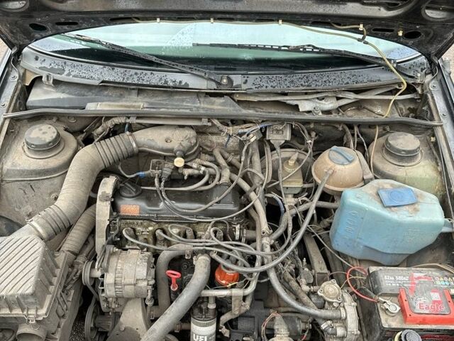 Чорний Фольксваген Пассат Варіант, об'ємом двигуна 1.8 л та пробігом 528 тис. км за 2650 $, фото 15 на Automoto.ua