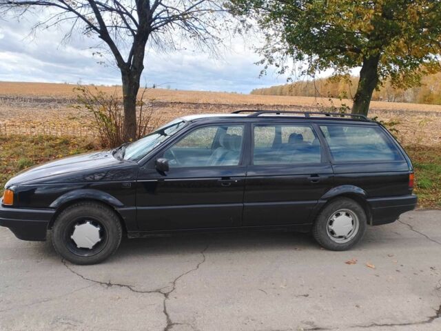 Фольксваген Пассат Вариант 1992 в Ровно на Automoto.ua Черный Фольксваген Пассат Вариант, объемом двигателя 1.8 л и пробегом 241 тыс. км за 2258 $, фото 1 на Automoto.ua