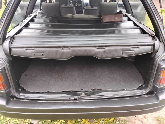 Фольксваген Пассат Вариант 1992 в Ровно на Automoto.ua Черный Фольксваген Пассат Вариант, объемом двигателя 1.8 л и пробегом 241 тыс. км за 2258 $, фото 10 на Automoto.ua