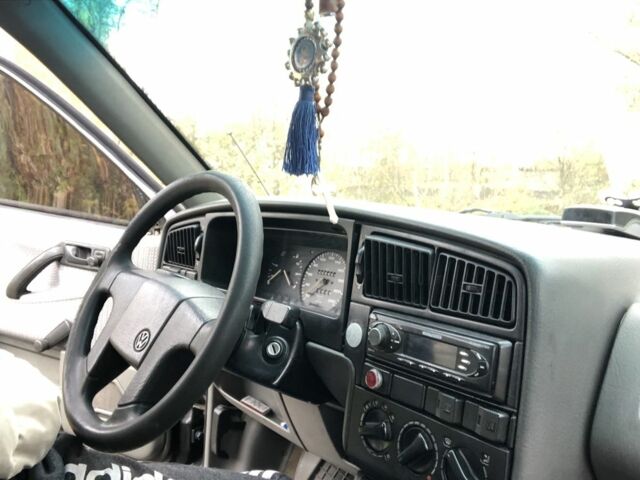 Чорний Фольксваген Пассат Варіант, об'ємом двигуна 1.8 л та пробігом 421 тис. км за 1050 $, фото 6 на Automoto.ua