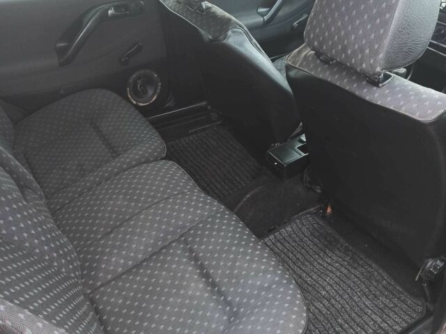 Черный Фольксваген Пассат Вариант, объемом двигателя 1.8 л и пробегом 1 тыс. км за 1650 $, фото 10 на Automoto.ua