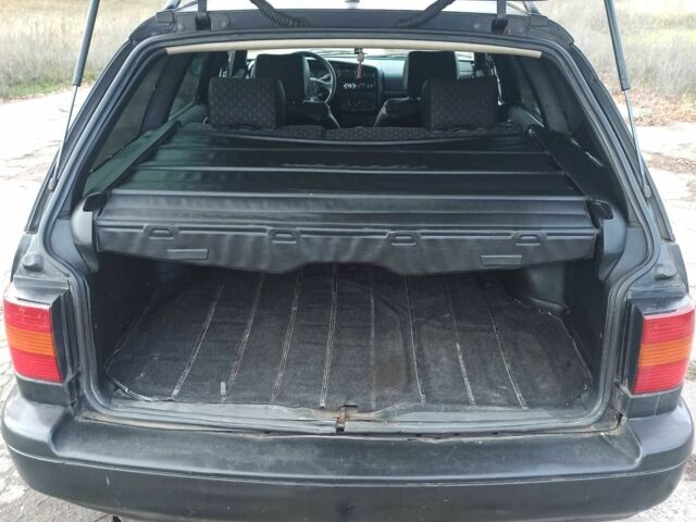 Черный Фольксваген Пассат Вариант, объемом двигателя 1.8 л и пробегом 1 тыс. км за 1650 $, фото 15 на Automoto.ua