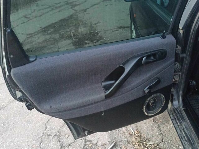 Черный Фольксваген Пассат Вариант, объемом двигателя 1.8 л и пробегом 1 тыс. км за 1650 $, фото 9 на Automoto.ua