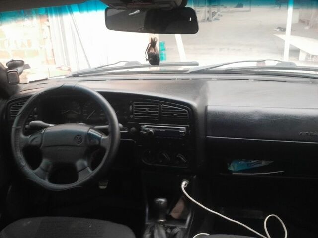 Чорний Фольксваген Пассат Варіант, об'ємом двигуна 2 л та пробігом 400 тис. км за 1100 $, фото 1 на Automoto.ua