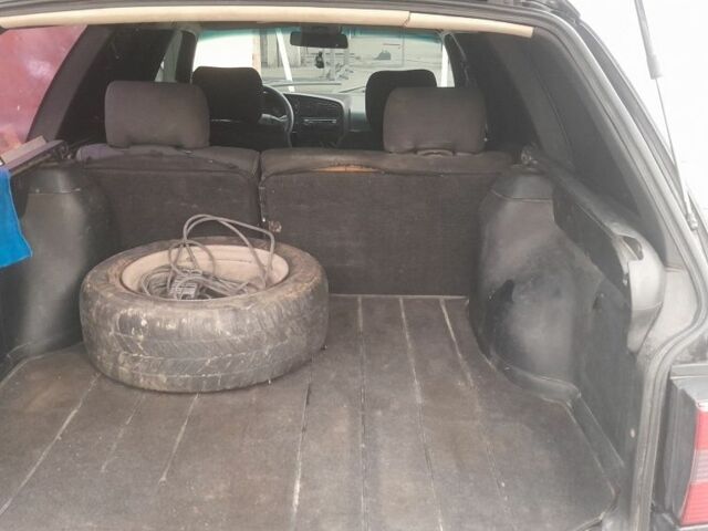 Чорний Фольксваген Пассат Варіант, об'ємом двигуна 2 л та пробігом 400 тис. км за 1100 $, фото 2 на Automoto.ua