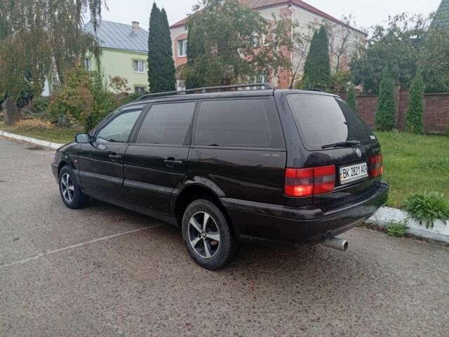 Фольксваген Пассат Вариант 1996 в Вараш (Кузнецовск) на Automoto.ua Черный Фольксваген Пассат Вариант, объемом двигателя 1.8 л и пробегом 260 тыс. км за 1800 $, фото 2 на Automoto.ua