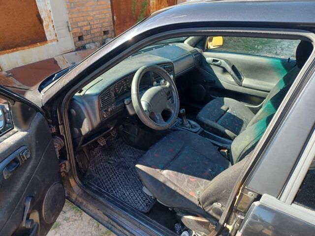 Чорний Фольксваген Пассат Варіант, об'ємом двигуна 1.8 л та пробігом 300 тис. км за 2950 $, фото 3 на Automoto.ua