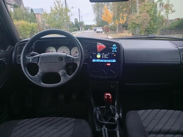 Фольксваген Пассат Вариант 1996 в Вараш (Кузнецовск) на Automoto.ua Черный Фольксваген Пассат Вариант, объемом двигателя 1.8 л и пробегом 260 тыс. км за 1800 $, фото 6 на Automoto.ua