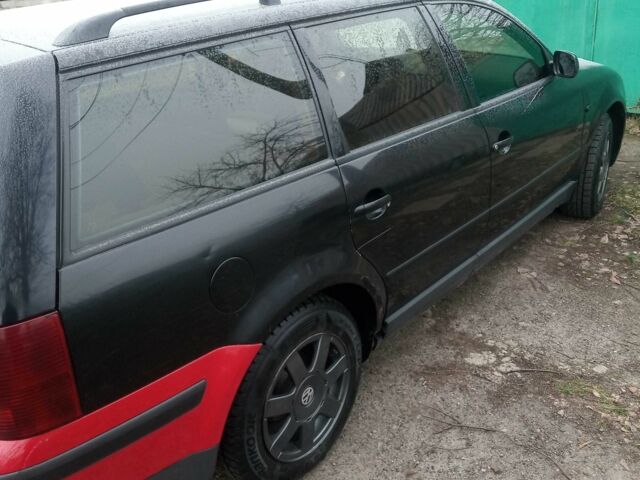 Черный Фольксваген Пассат Вариант, объемом двигателя 1.9 л и пробегом 400 тыс. км за 2900 $, фото 4 на Automoto.ua