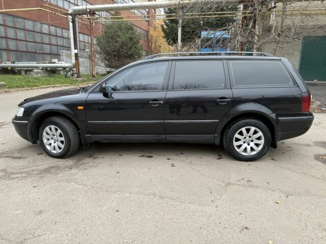 Чорний Фольксваген Пассат Варіант, об'ємом двигуна 1.6 л та пробігом 335 тис. км за 2999 $, фото 6 на Automoto.ua