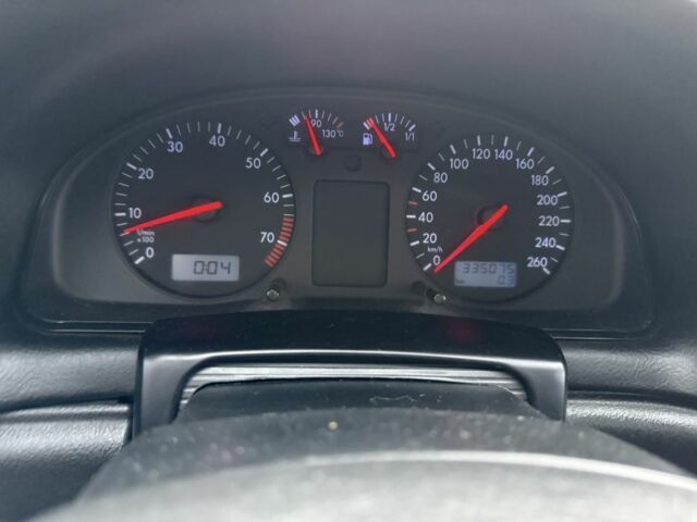 Чорний Фольксваген Пассат Варіант, об'ємом двигуна 1.6 л та пробігом 335 тис. км за 2999 $, фото 12 на Automoto.ua