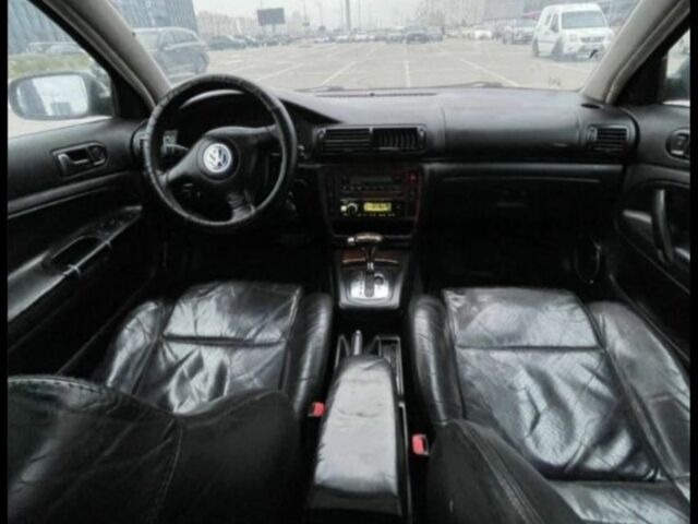 Черный Фольксваген Пассат Вариант, объемом двигателя 2.8 л и пробегом 380 тыс. км за 1500 $, фото 2 на Automoto.ua