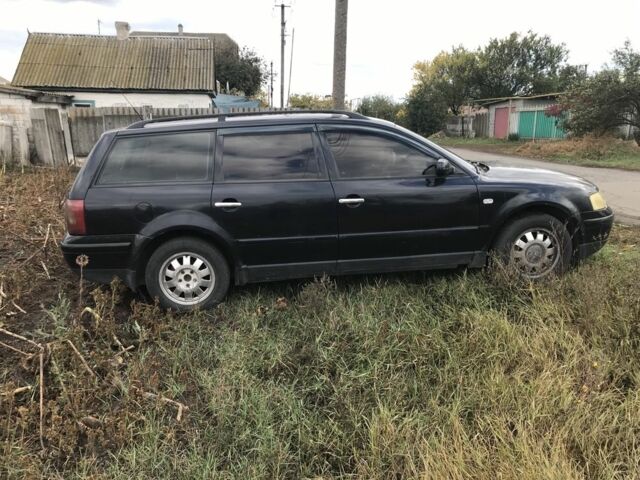 Фольксваген Пассат Вариант 1998 в Новомосковске на Automoto.ua Черный Фольксваген Пассат Вариант, объемом двигателя 2.5 л и пробегом 300 тыс. км за 2500 $, фото 1 на Automoto.ua