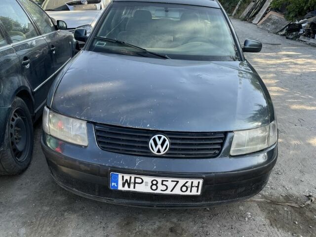 Черный Фольксваген Пассат Вариант, объемом двигателя 1.9 л и пробегом 150 тыс. км за 1100 $, фото 1 на Automoto.ua