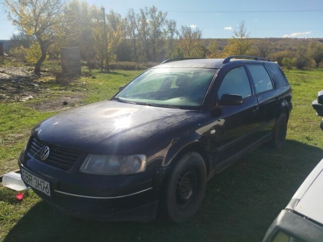 Черный Фольксваген Пассат Вариант, объемом двигателя 1.9 л и пробегом 250 тыс. км за 1000 $, фото 2 на Automoto.ua